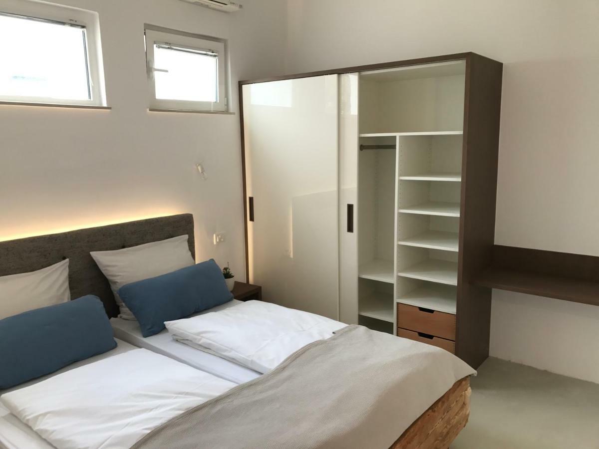 Sunsetloft Vir Apartment ภายนอก รูปภาพ