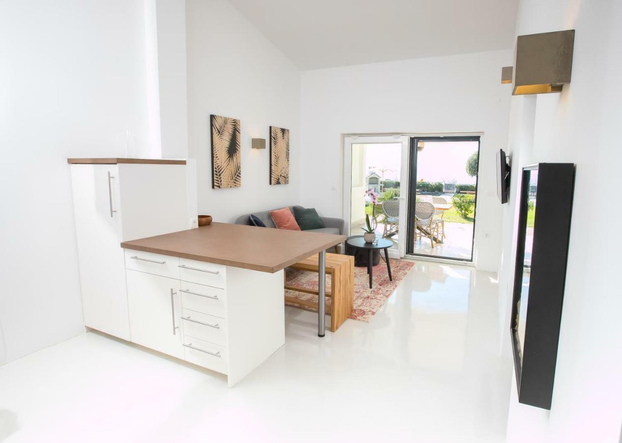 Sunsetloft Vir Apartment ภายนอก รูปภาพ