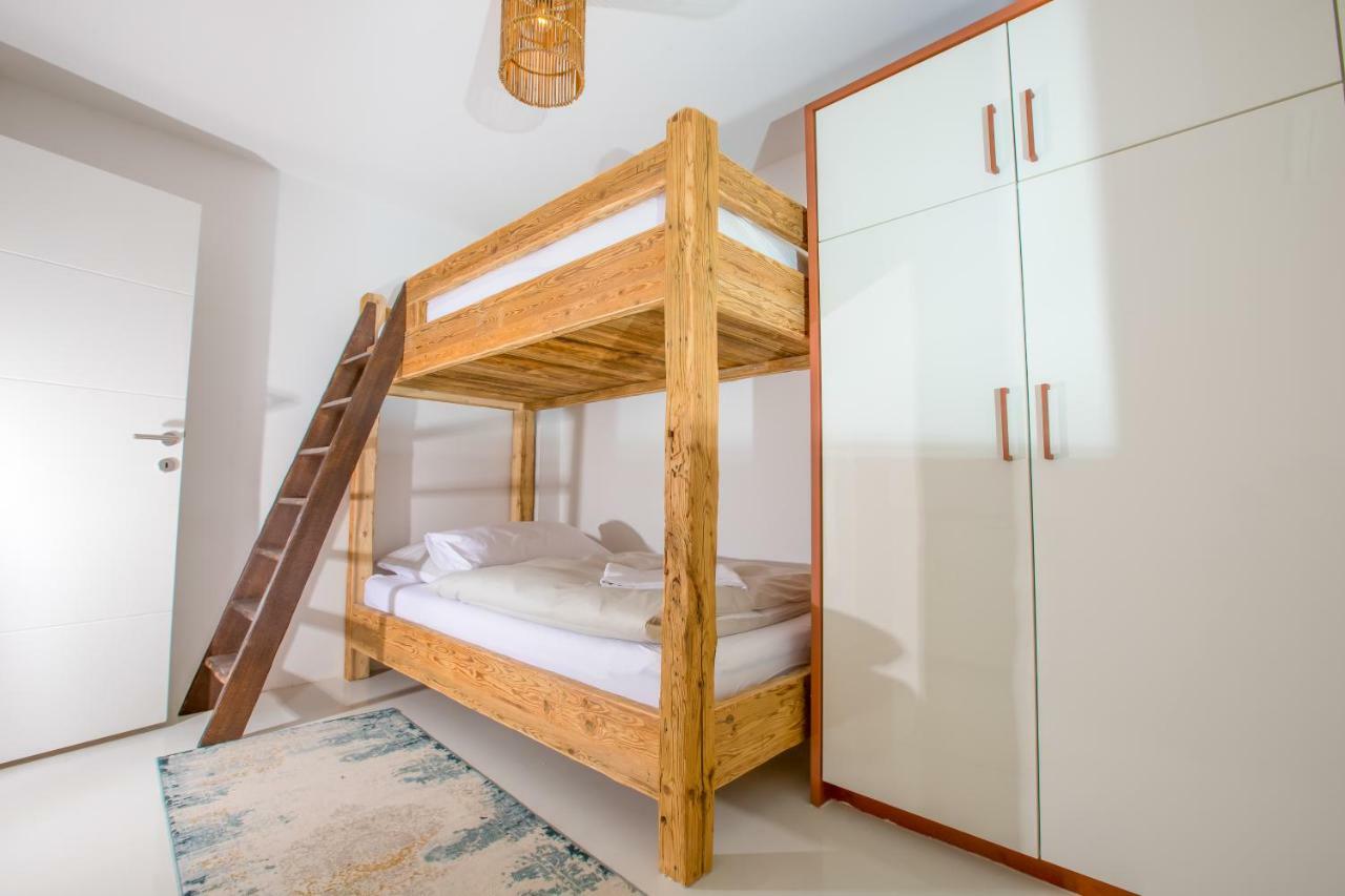 Sunsetloft Vir Apartment ภายนอก รูปภาพ