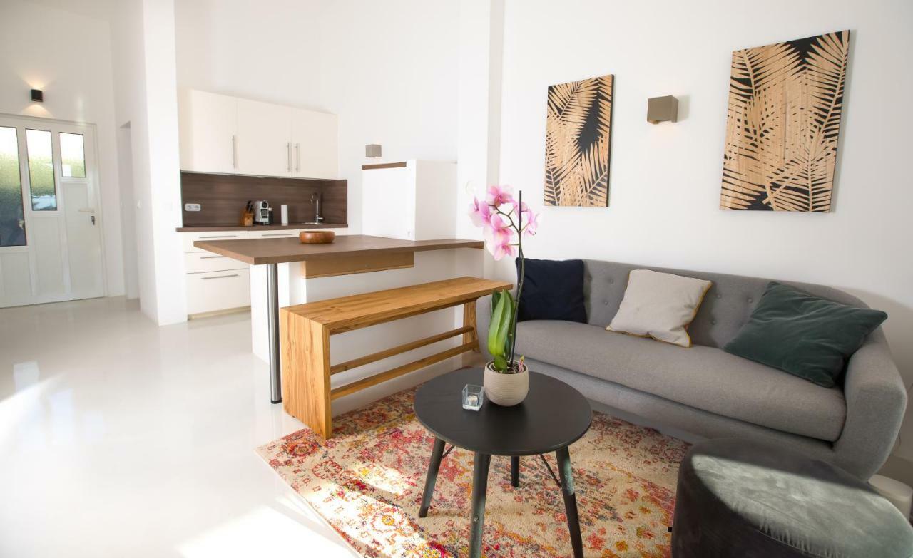 Sunsetloft Vir Apartment ภายนอก รูปภาพ