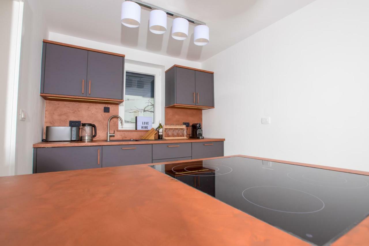 Sunsetloft Vir Apartment ภายนอก รูปภาพ